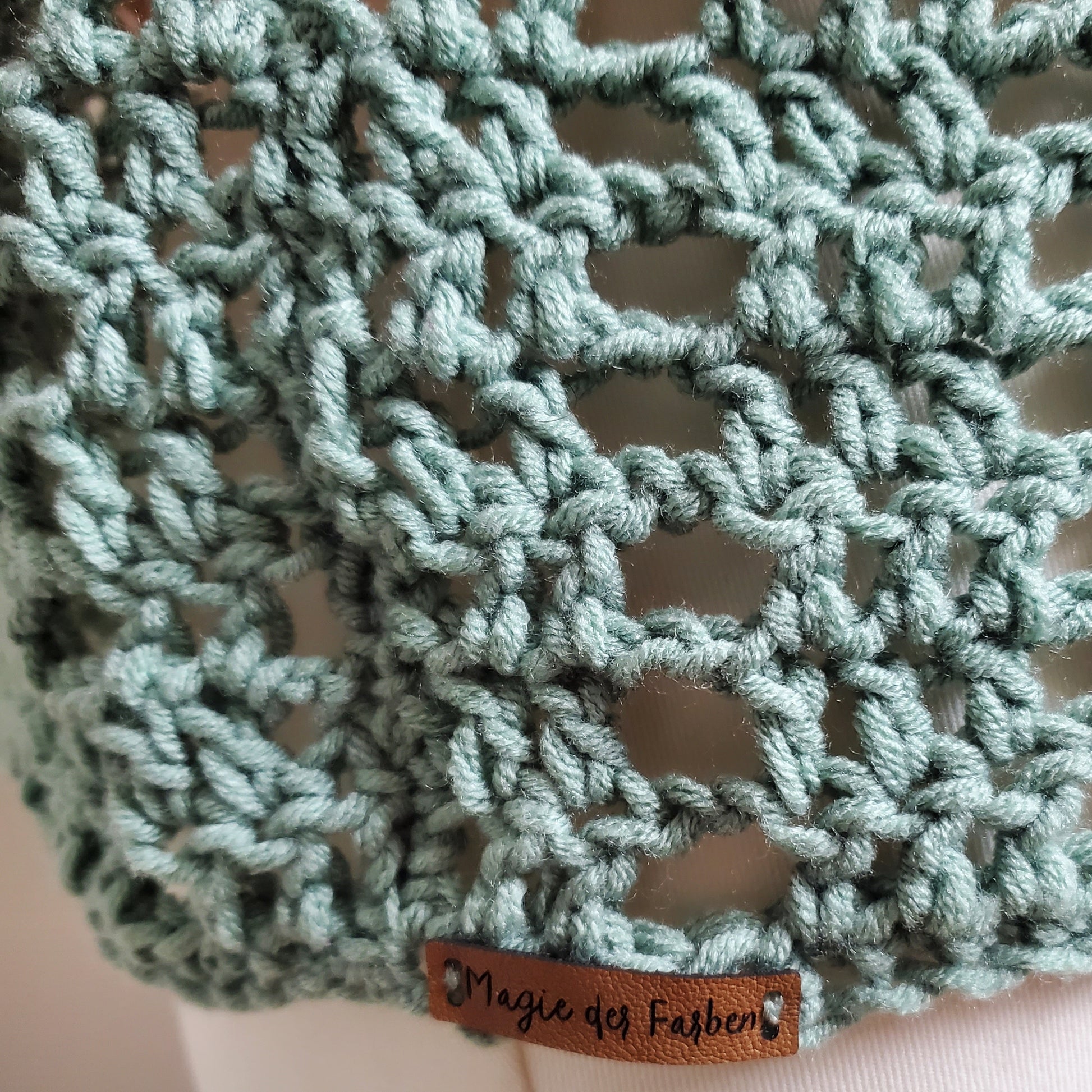 Individuelle Anfertigung - Gehäkelter Pullover 'Wolkenleicht'
