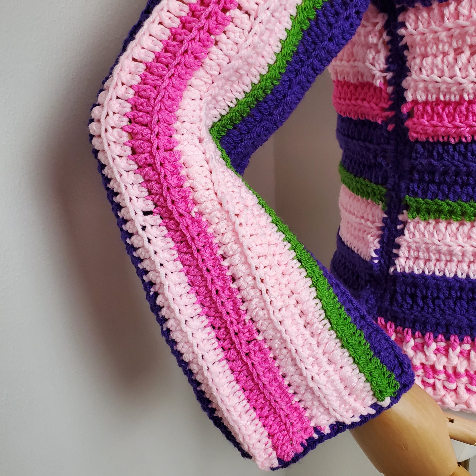 Gehäkelter Pullover