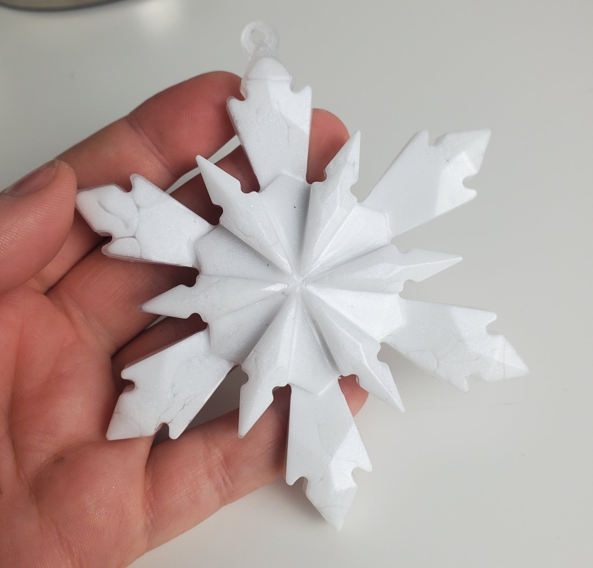 Schneeflocke aus Epoxidharz