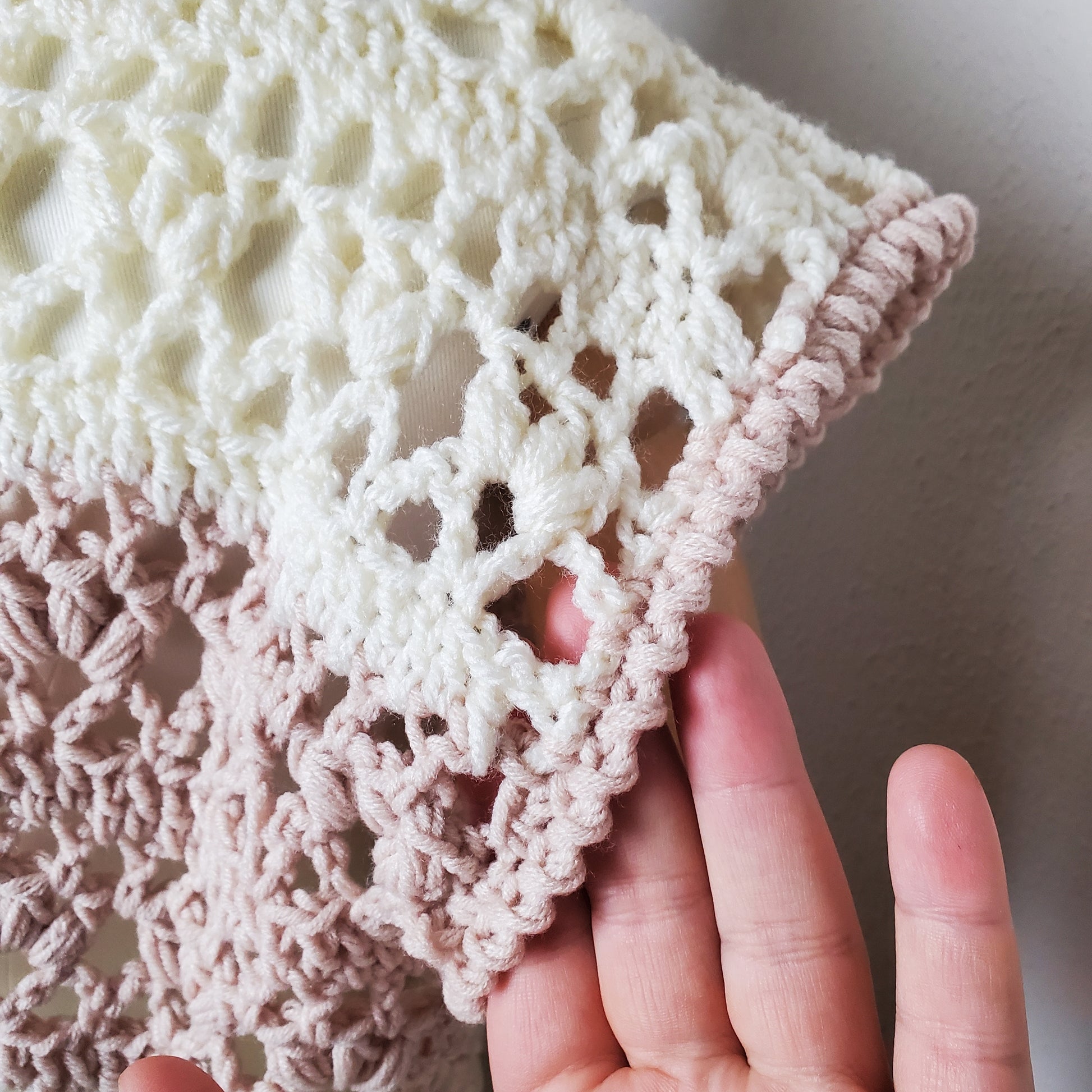 Individuelle Anfertigung - Gehäkelter Cardigan 'Ocean Breeze'