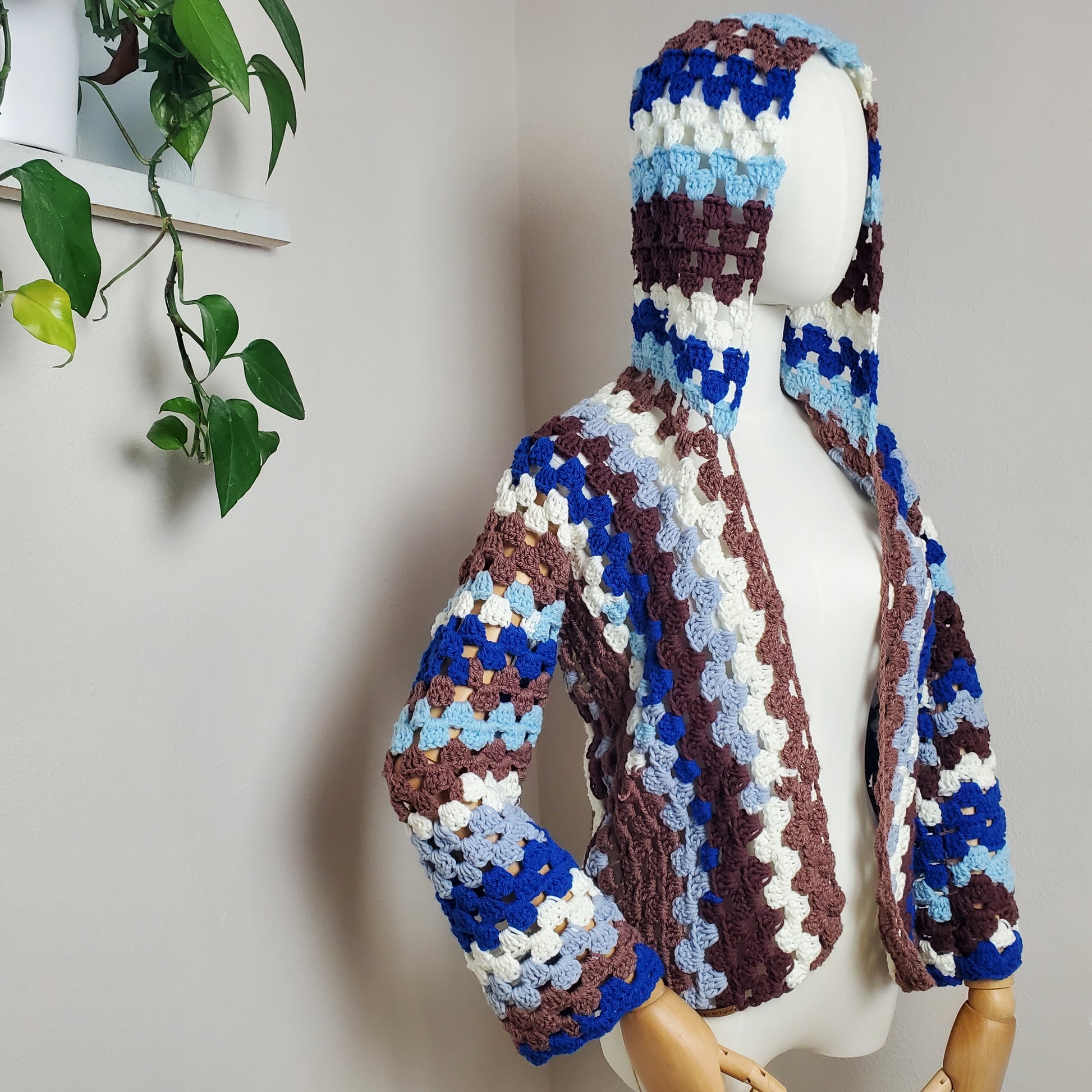 Individuelle Anfertigung - Gehäkelter Cardigan 'Sonnentau'