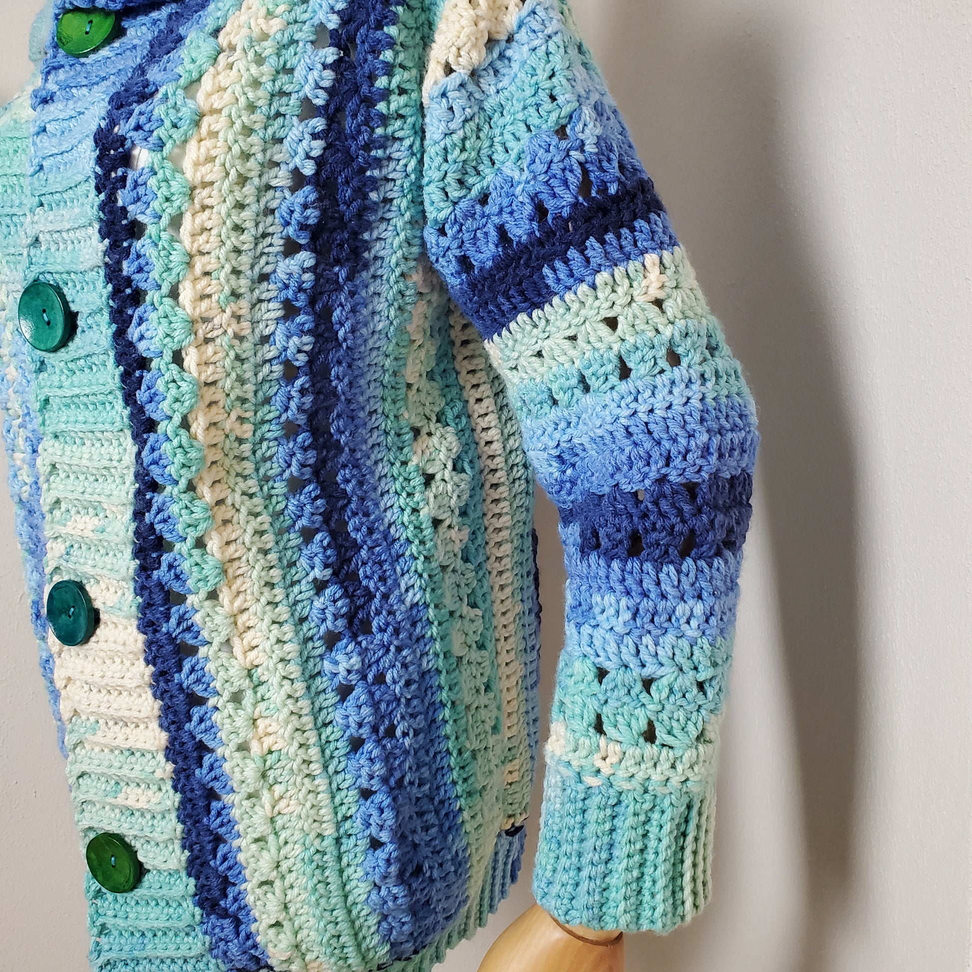 Gehäkelter Cardigan 'Traumfänger'