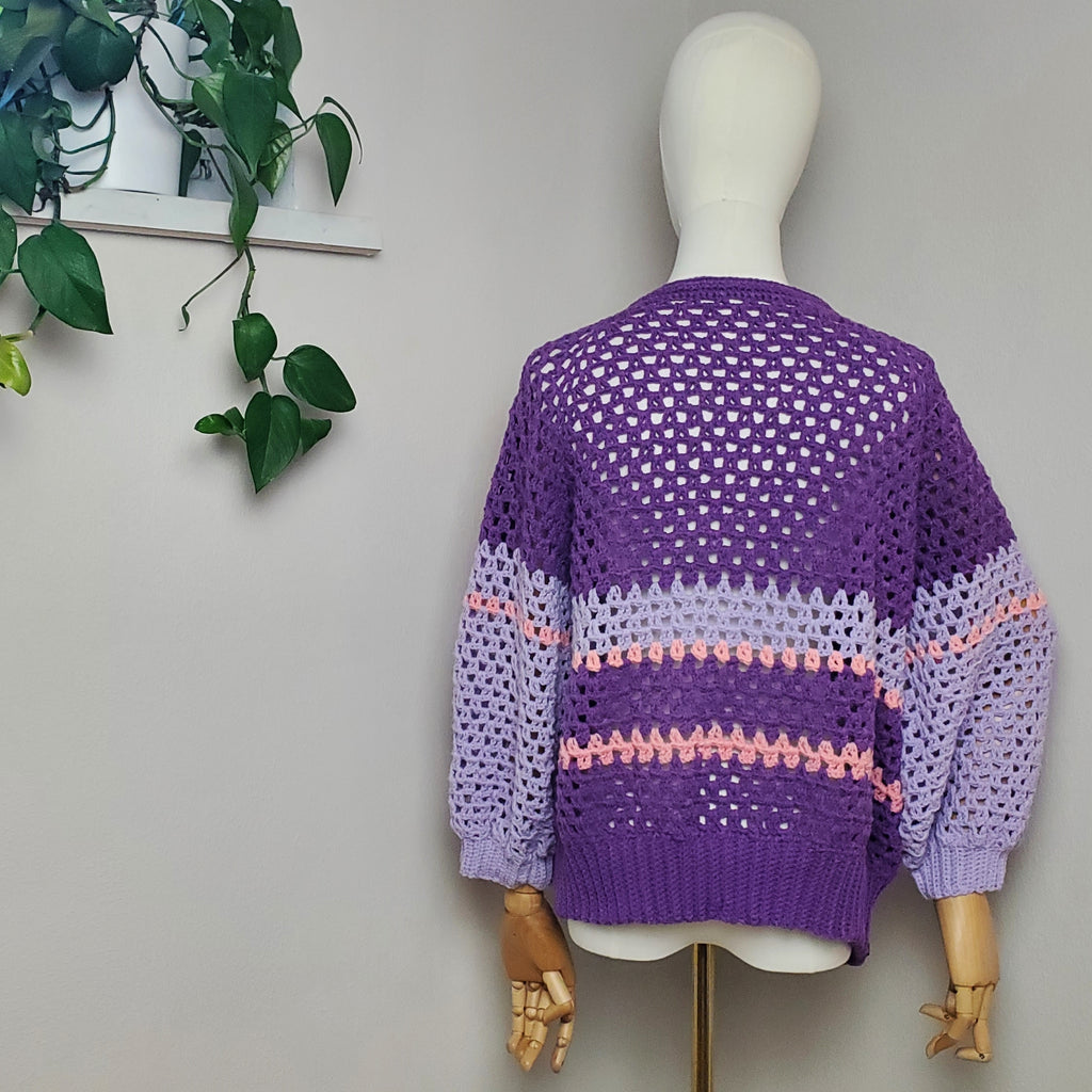 Individuelle Anfertigung - Gehäkelter Cardigan 'Morgenblüte'