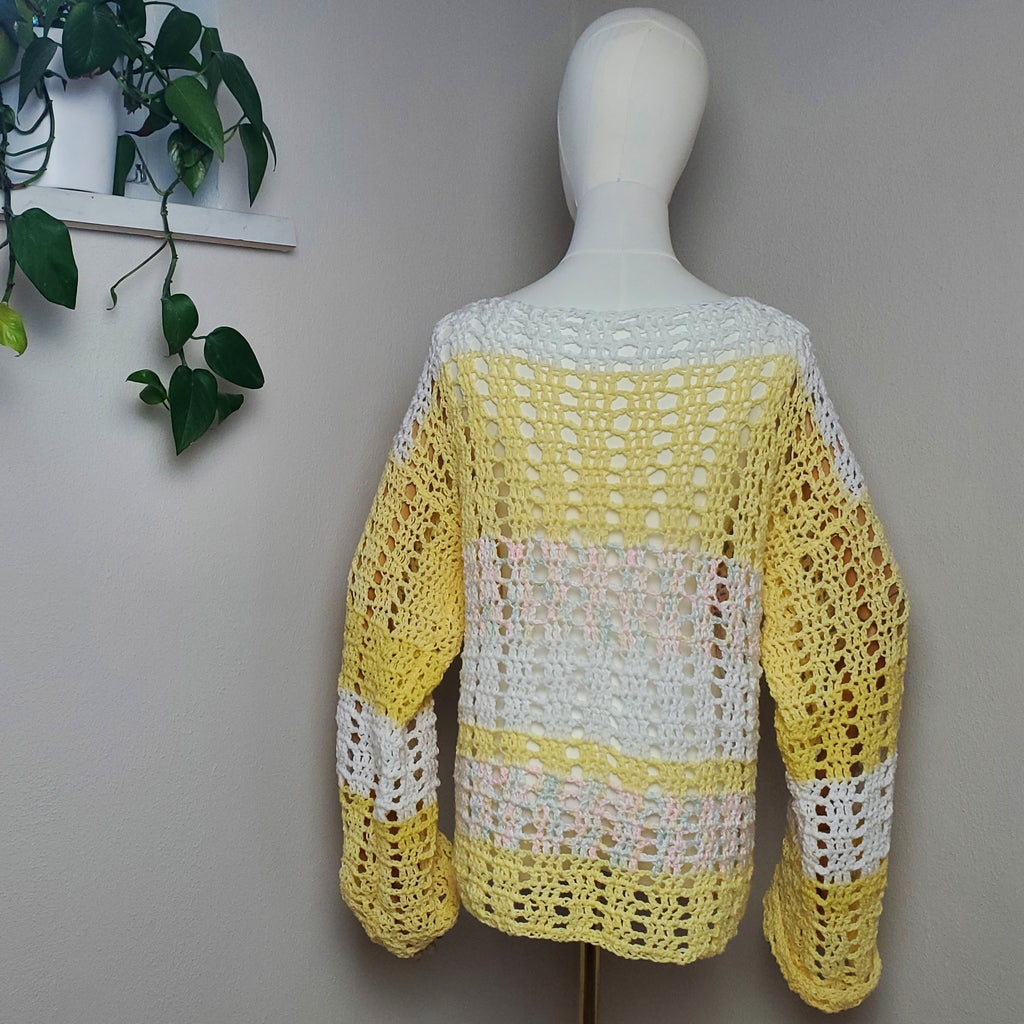 Gehäkelter Pullover 'Wolkenleicht'