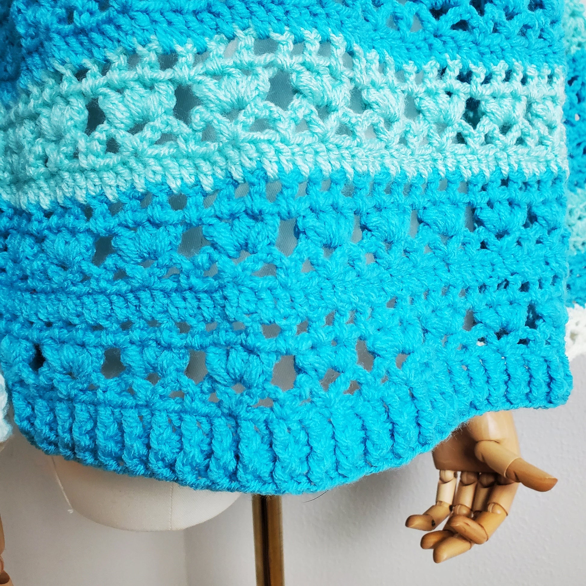 Gehäkelter Pullover 'Ocean Breeze'