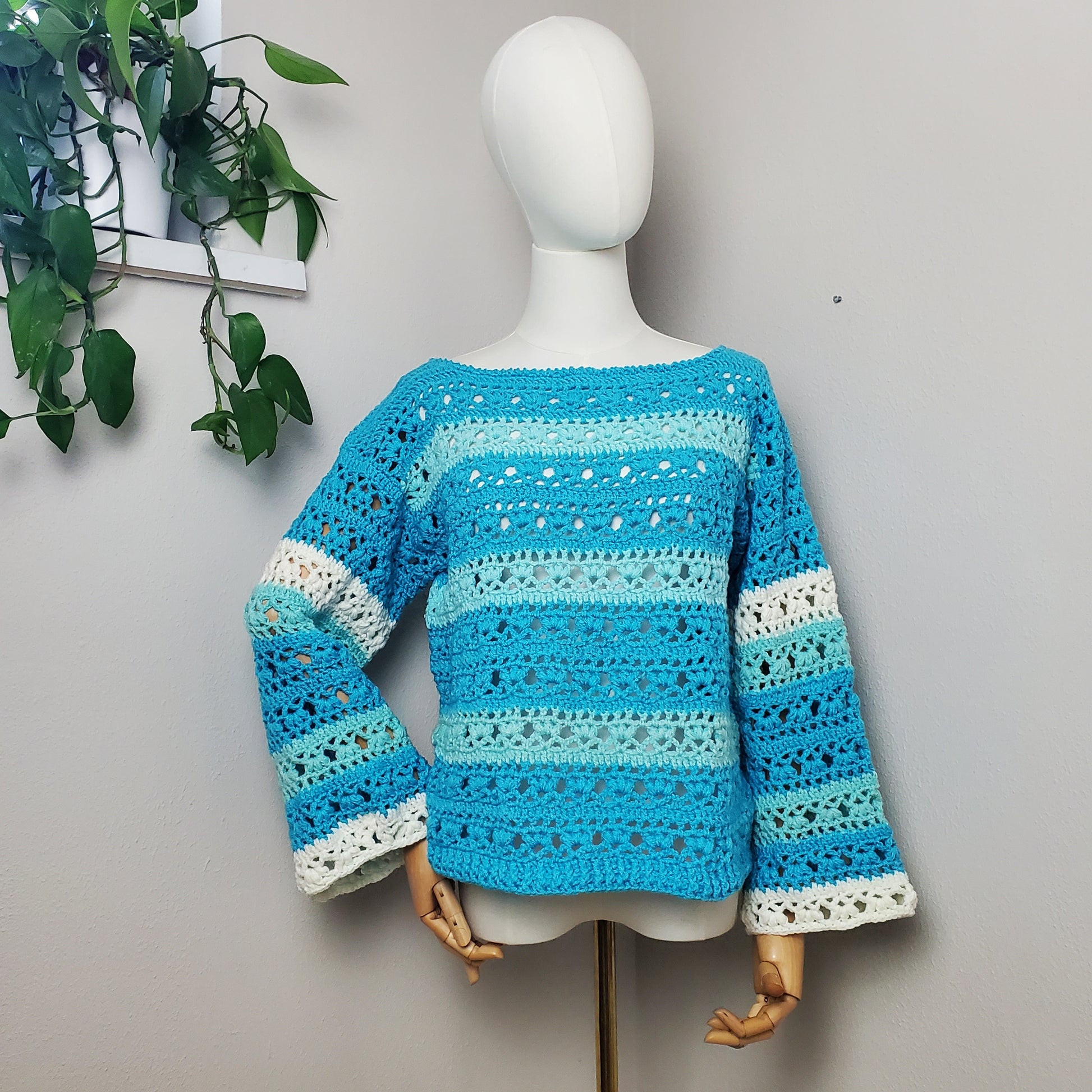 Gehäkelter Pullover 'Ocean Breeze'