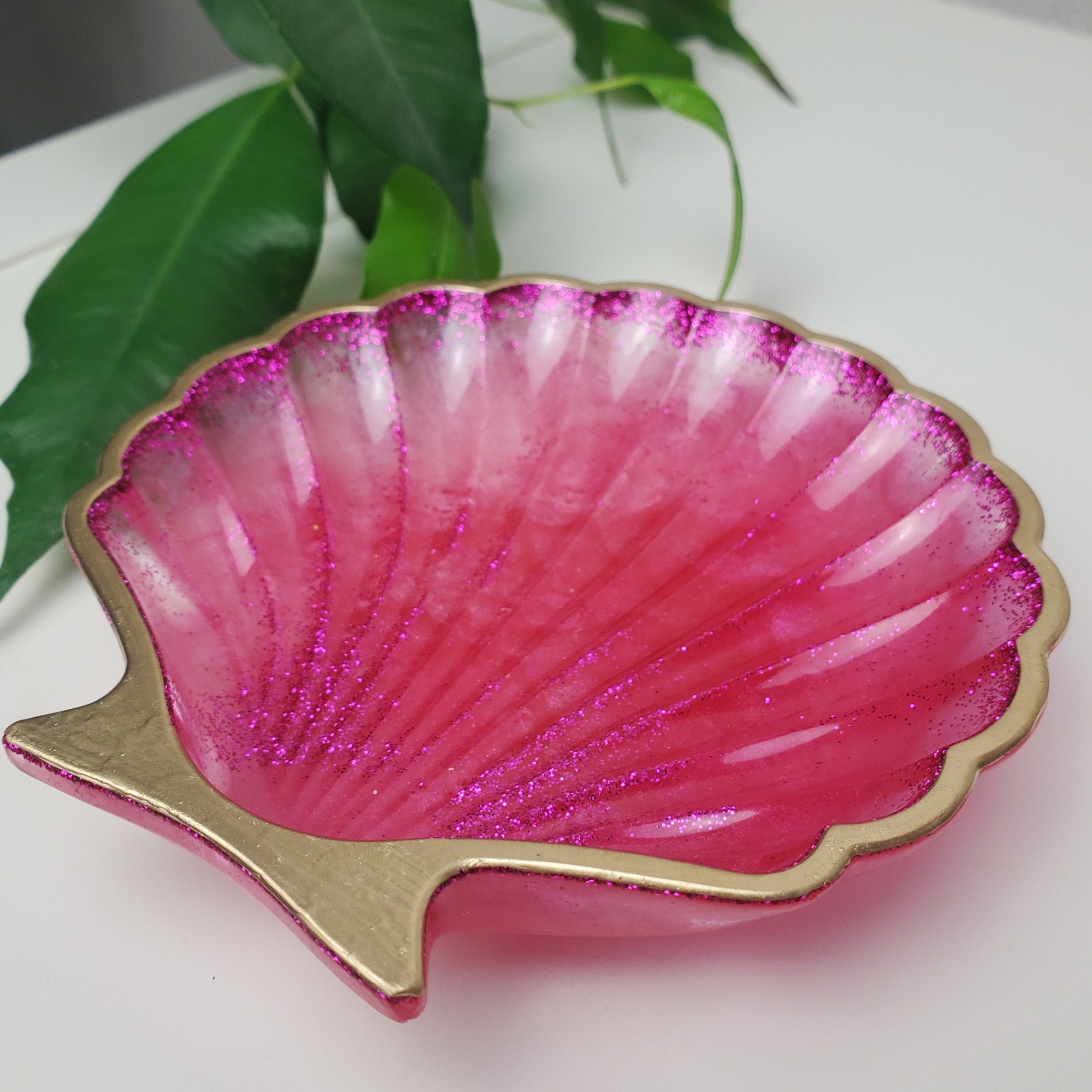Muschelschale aus Epoxidharz