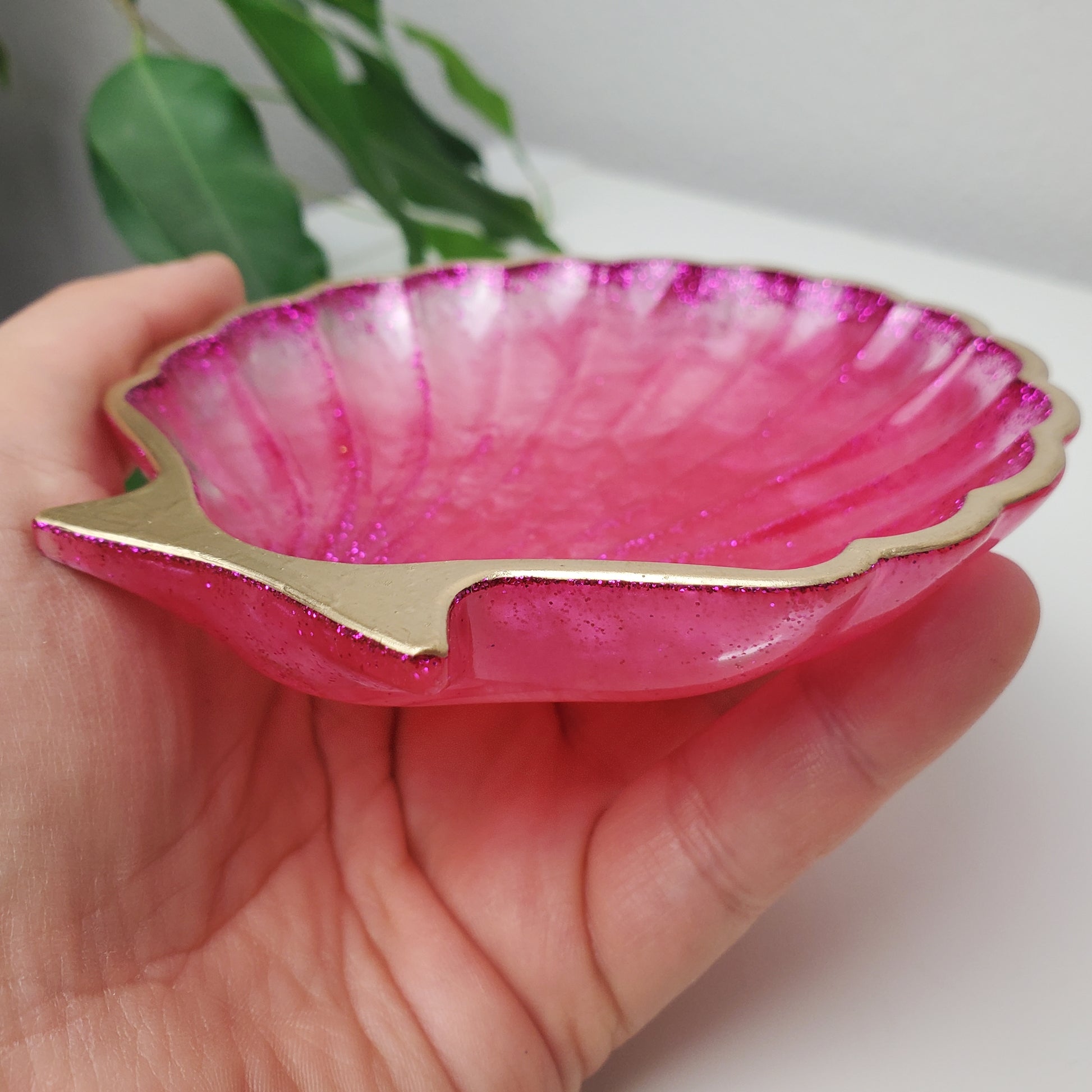 Muschelschale aus Epoxidharz
