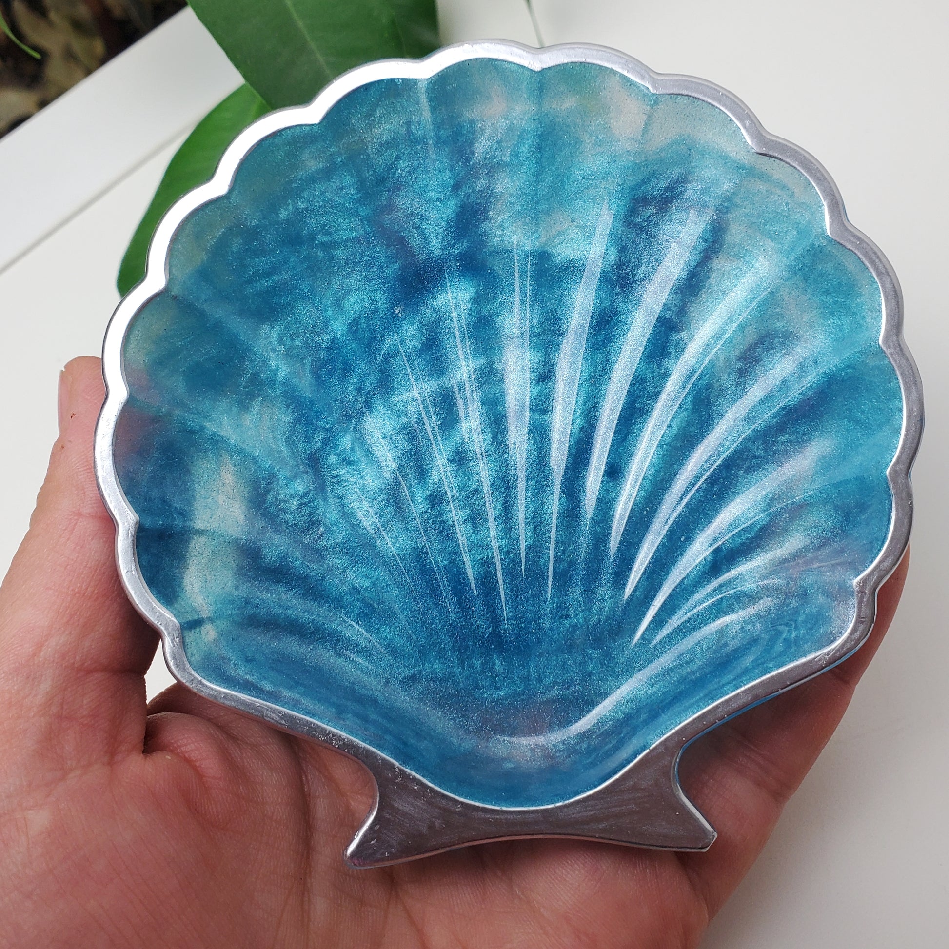 Muschelschale aus Epoxidharz