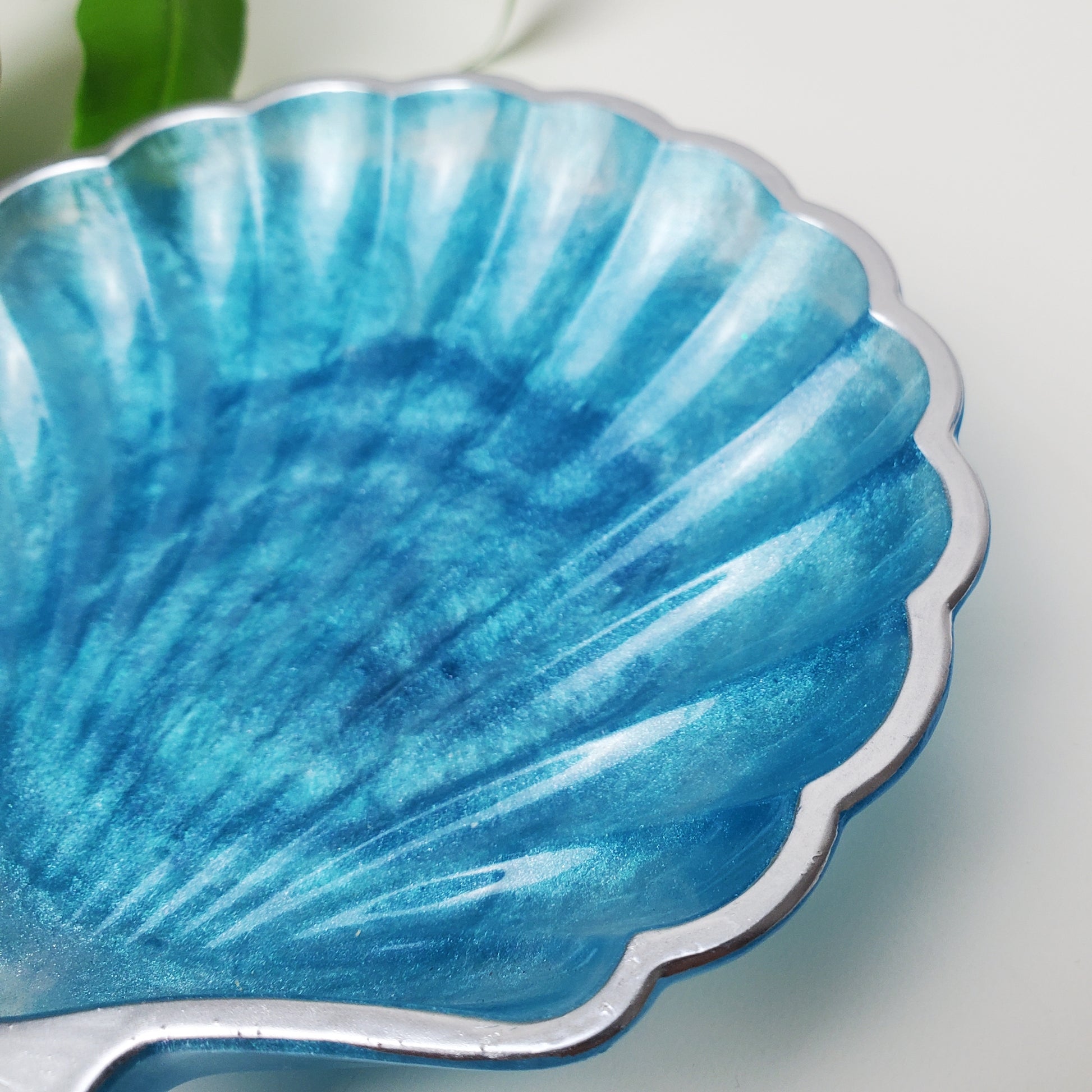 Muschelschale aus Epoxidharz