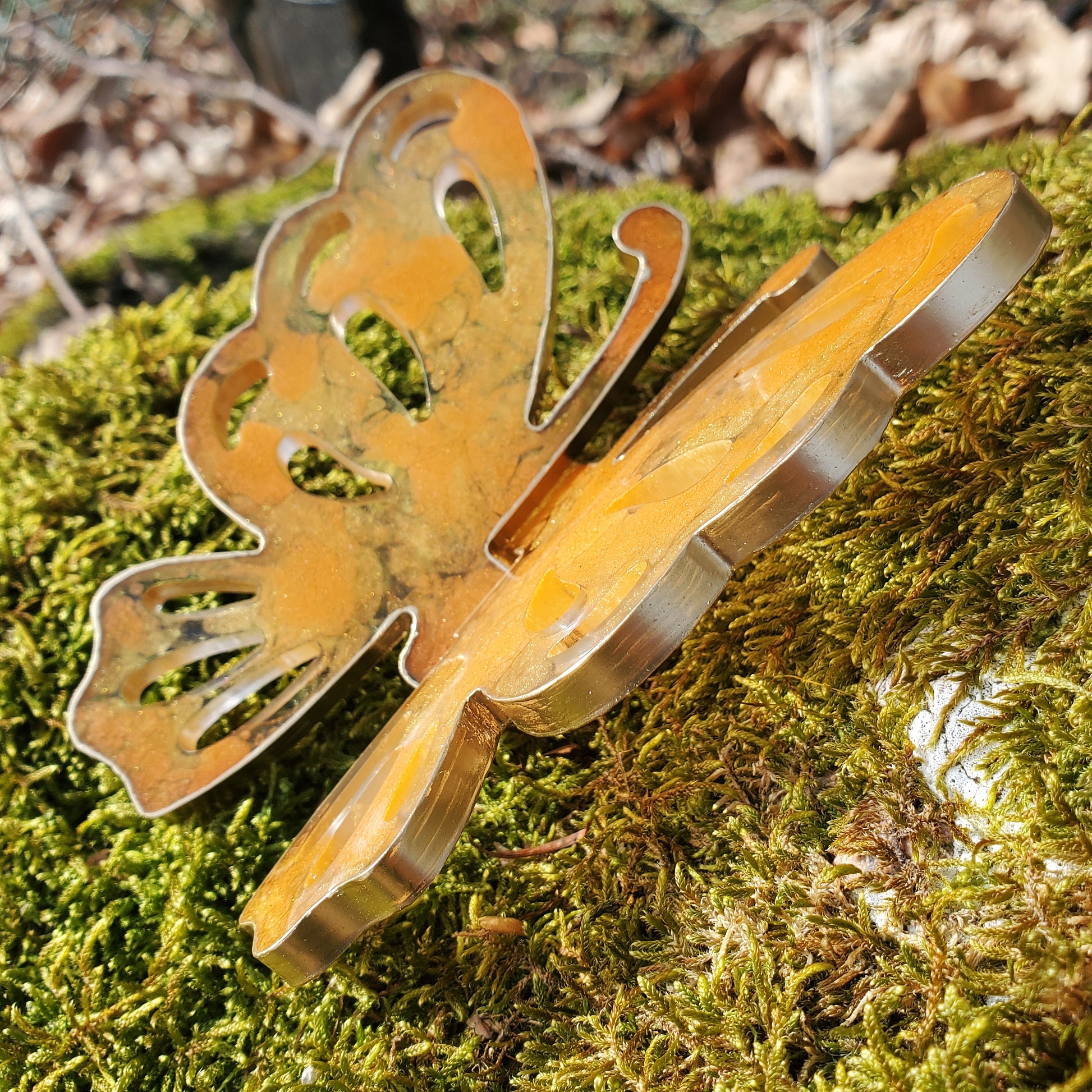 Dekoschmetterling aus Epoxidharz