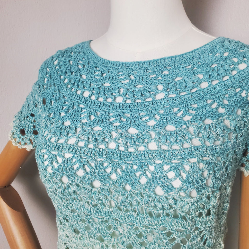 Individuelle Anfertigung - Gehäkelte Tunika 'Boho Blüte'