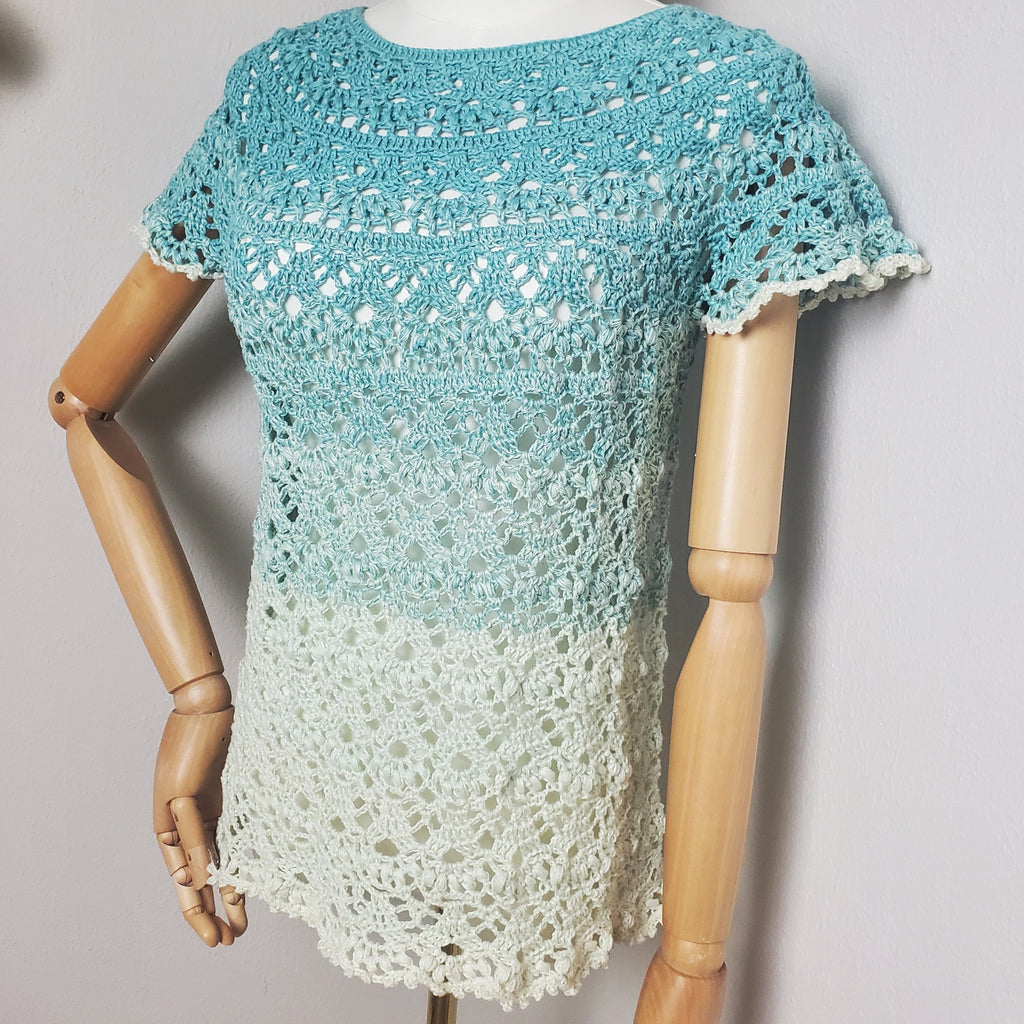 Individuelle Anfertigung - Gehäkelte Tunika 'Boho Blüte'