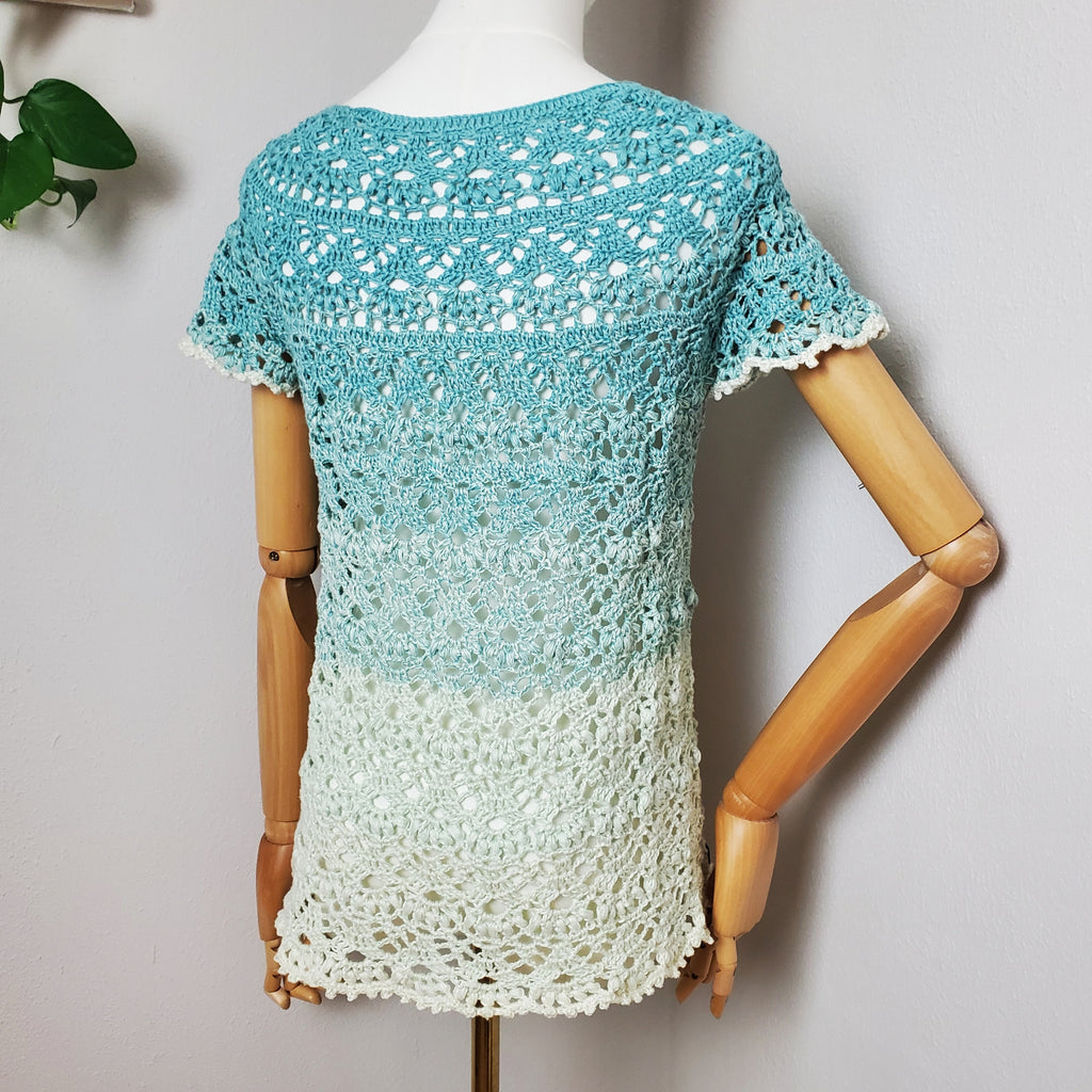 Individuelle Anfertigung - Gehäkelte Tunika 'Boho Blüte'