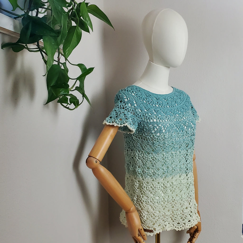 Individuelle Anfertigung - Gehäkelte Tunika 'Boho Blüte'