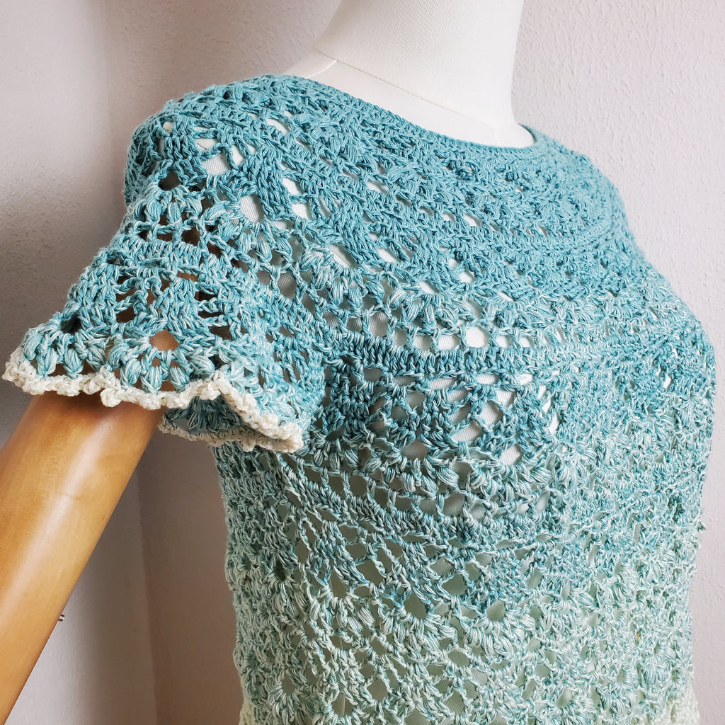 Individuelle Anfertigung - Gehäkelte Tunika 'Boho Blüte'