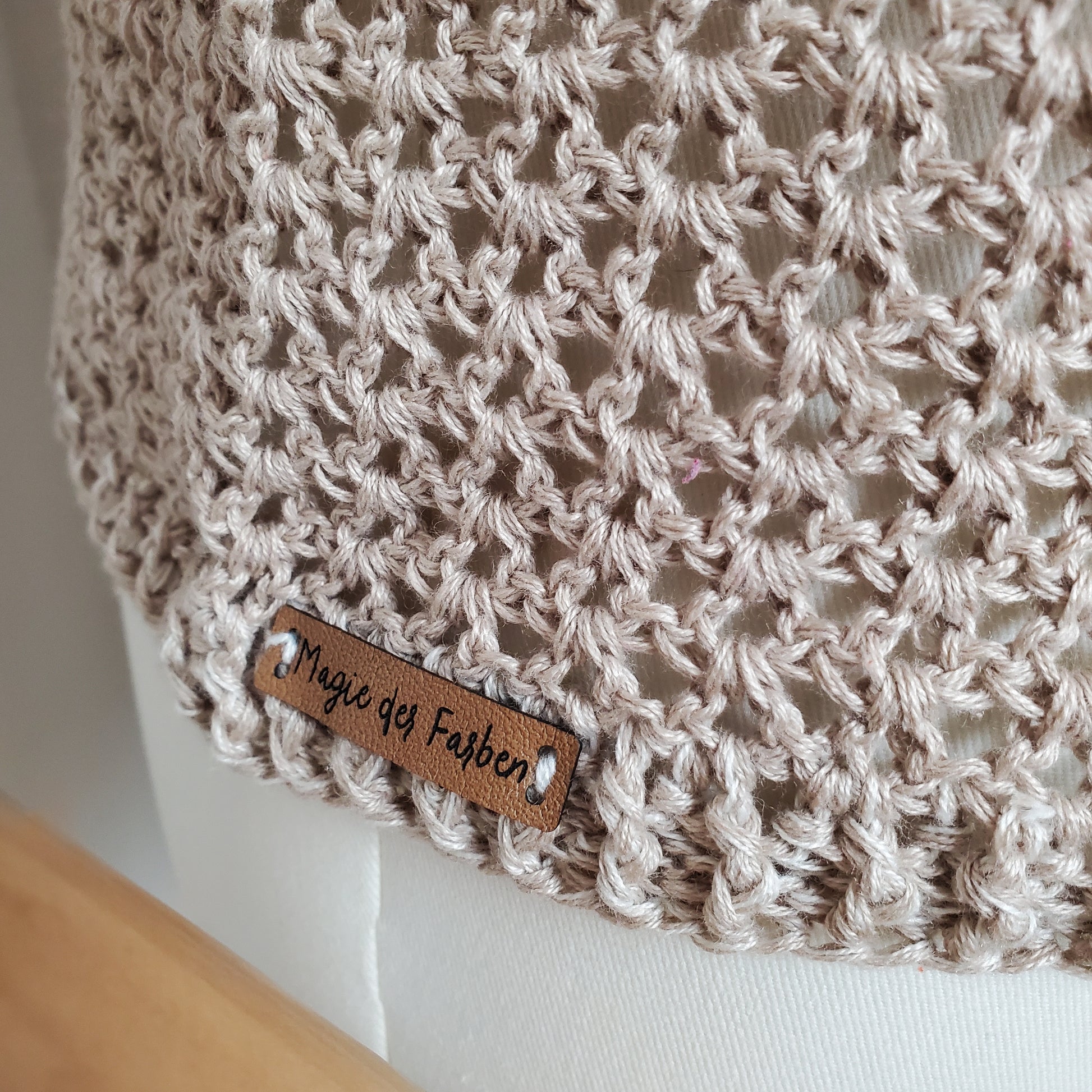Gehäkeltes Shirt 'Schimmerzart'