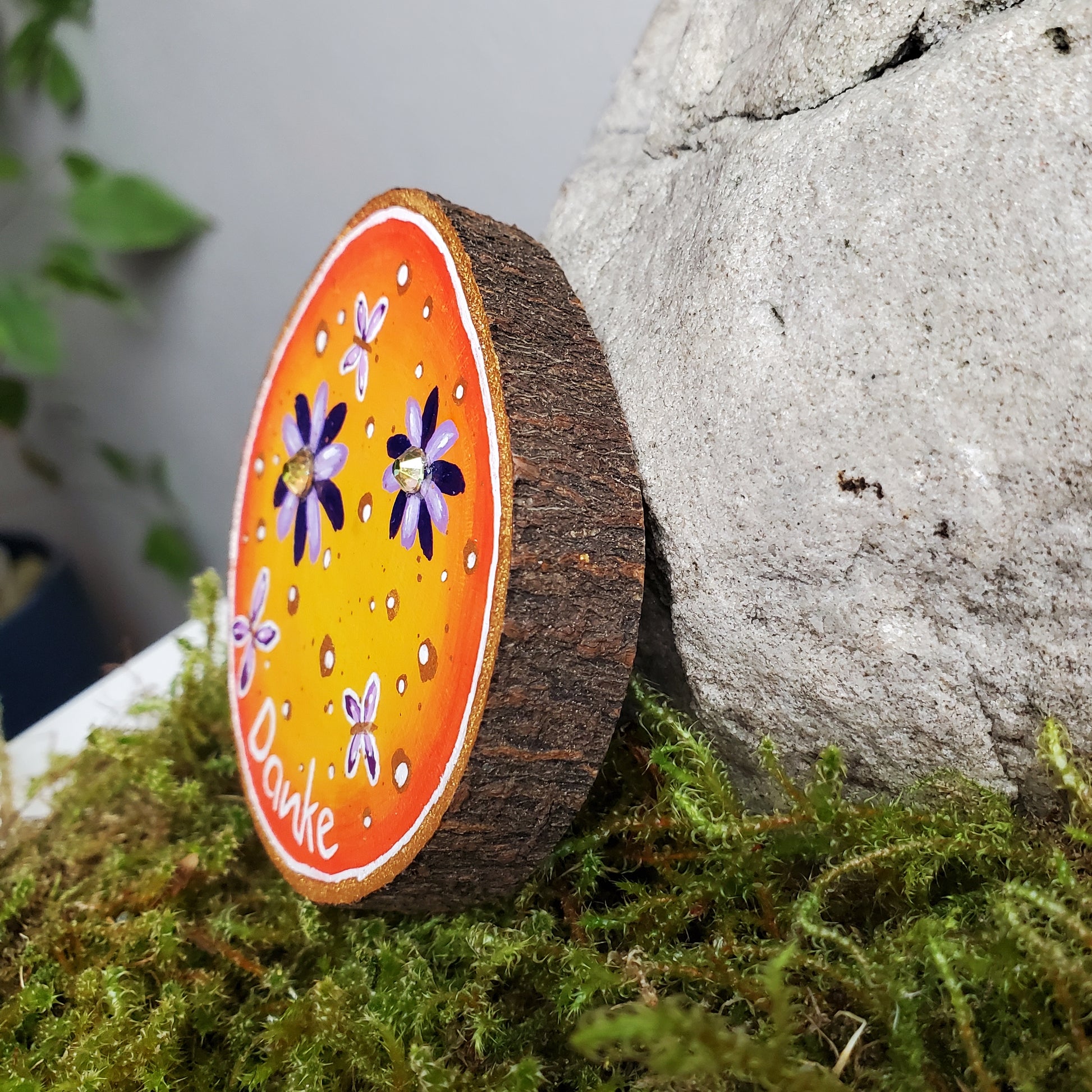 Handbemalte Holzscheibe, Glücksbringer