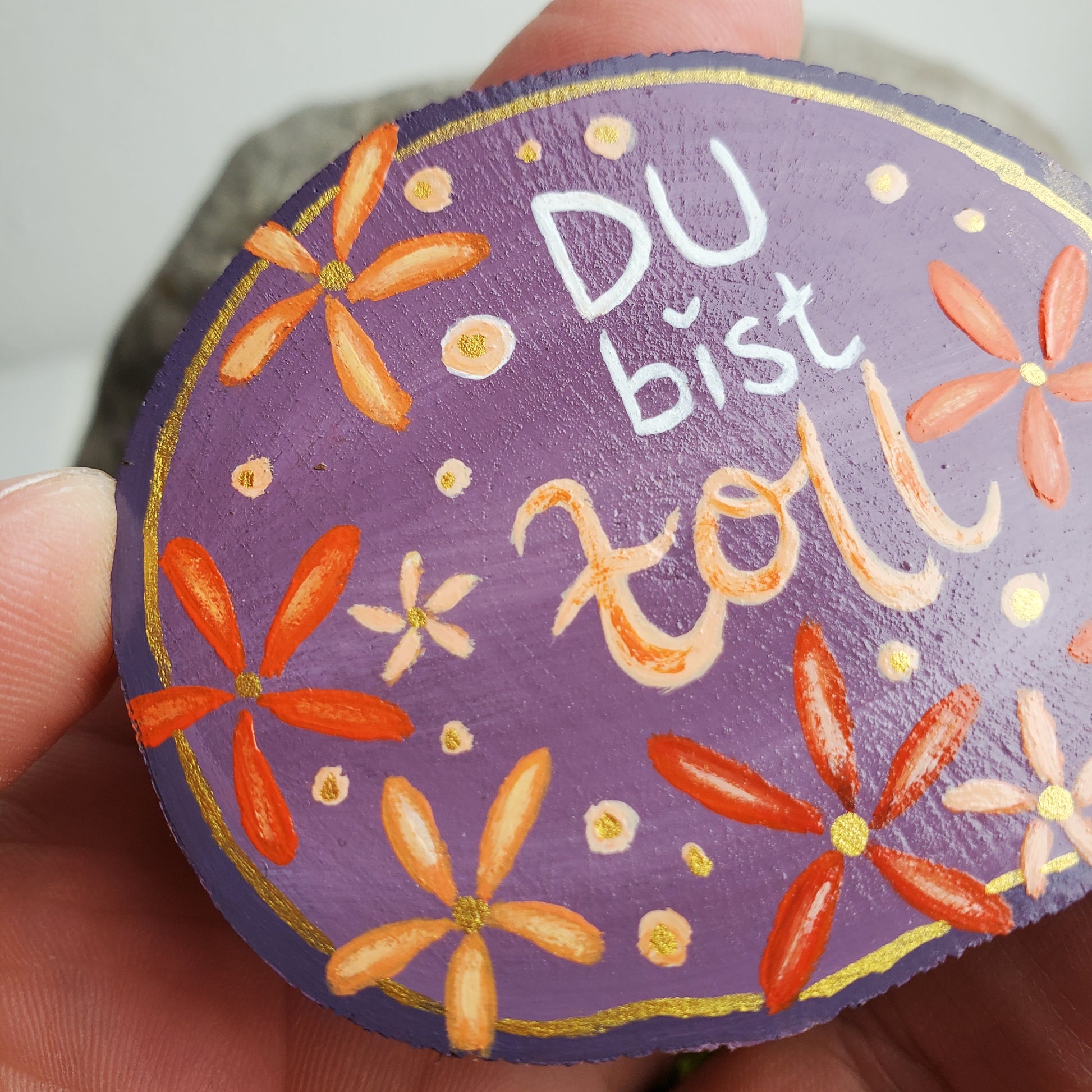 Handbemalte Holzscheibe, Glücksbringer