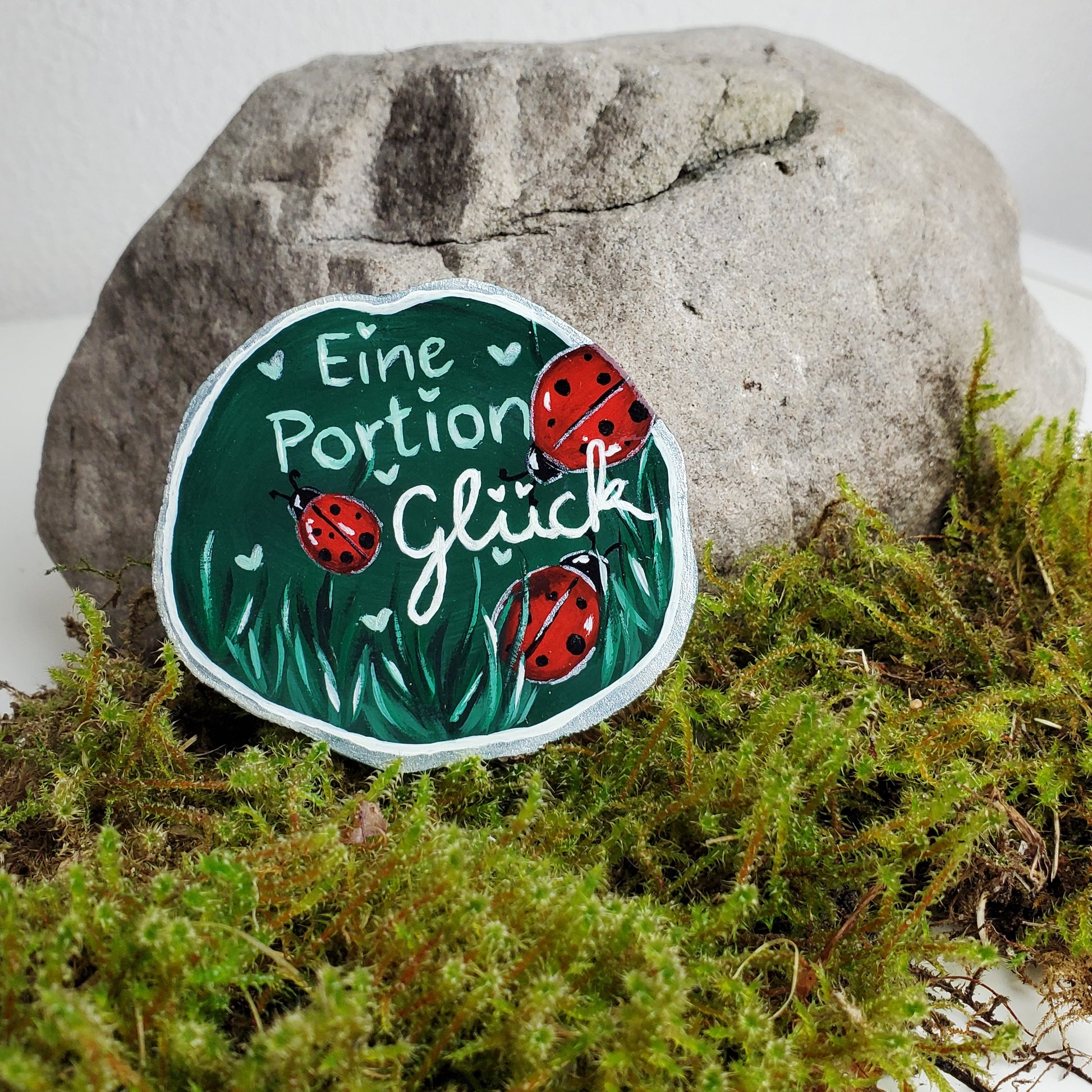 Handbemalte Holzscheibe, Glücksbringer