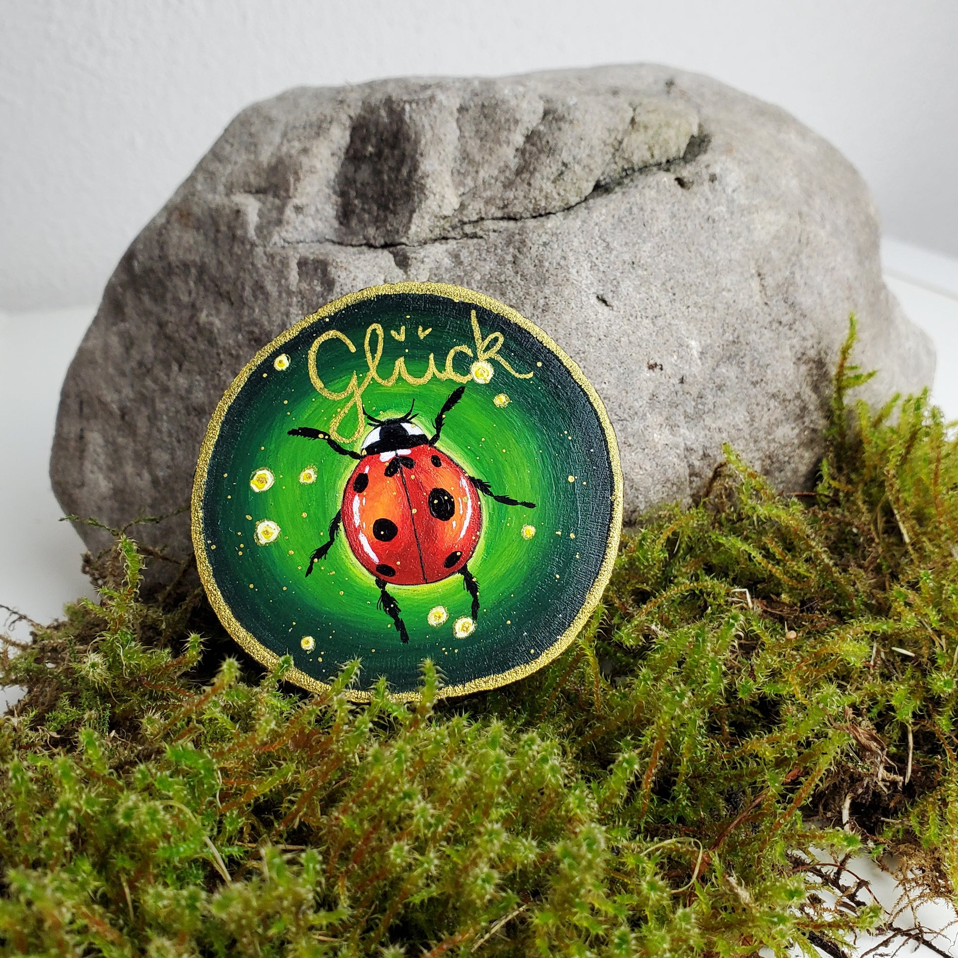 Handbemalte Holzscheibe, Glücksbringer