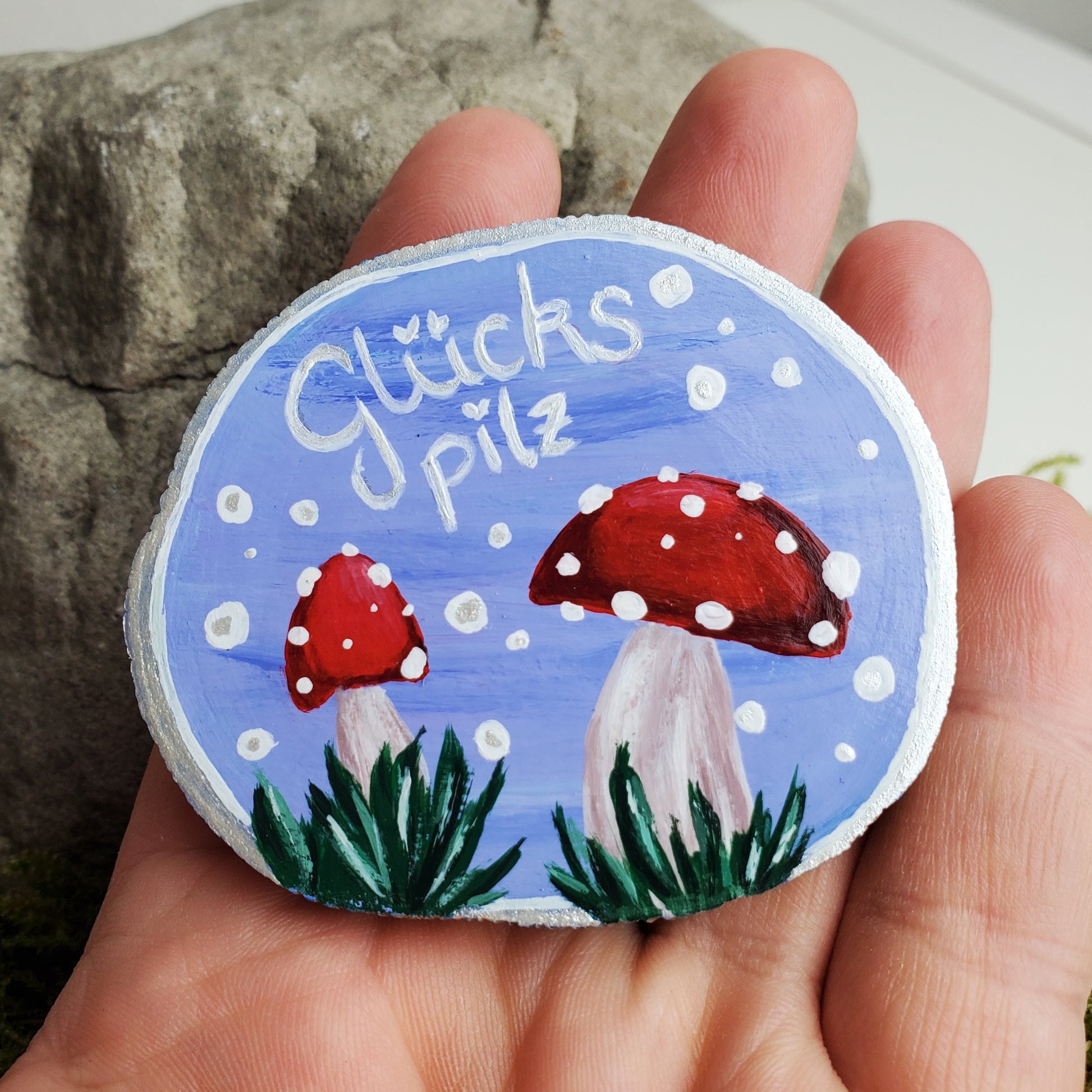 Handbemalte Holzscheibe, Glücksbringer