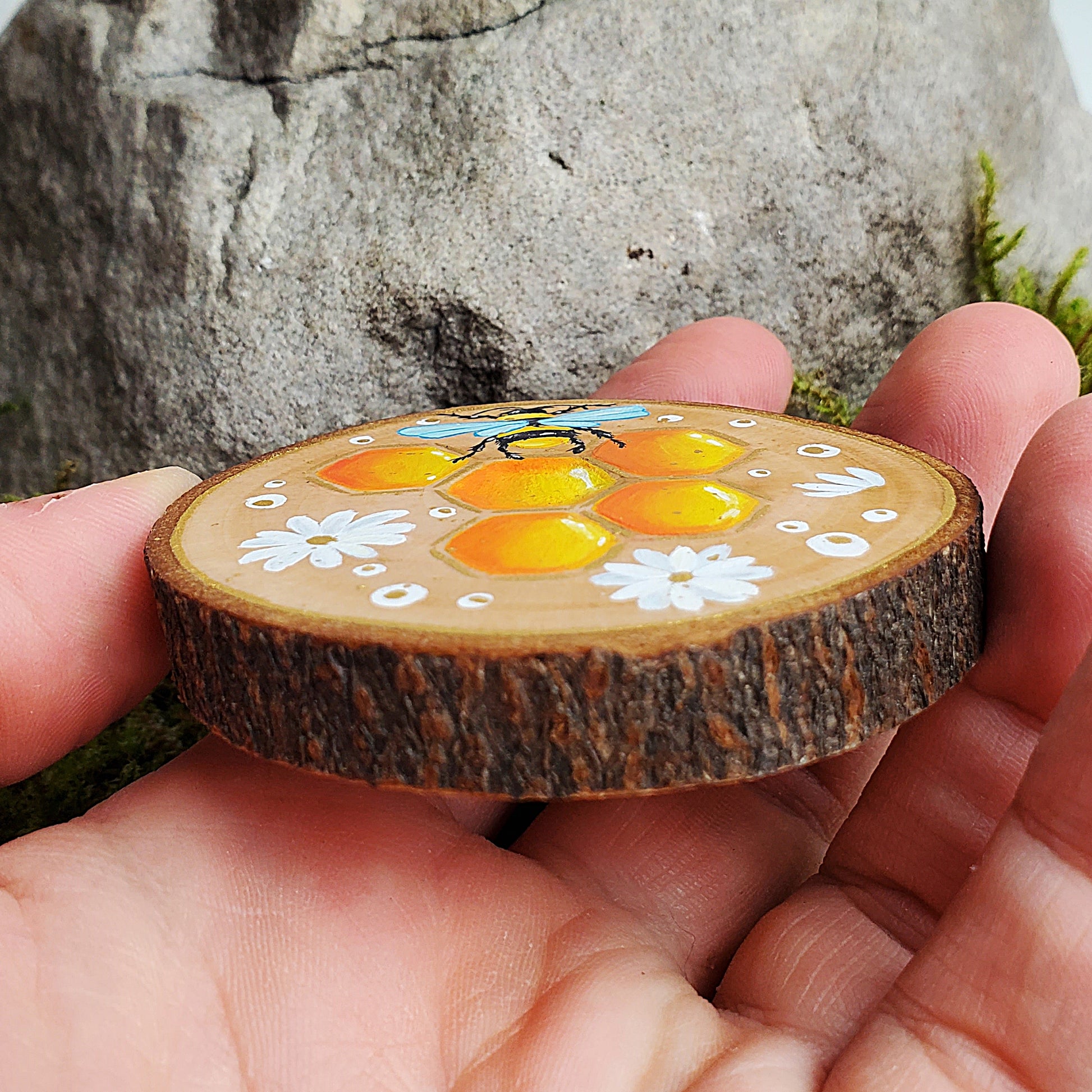 Handbemalte Holzscheibe, Glücksbringer
