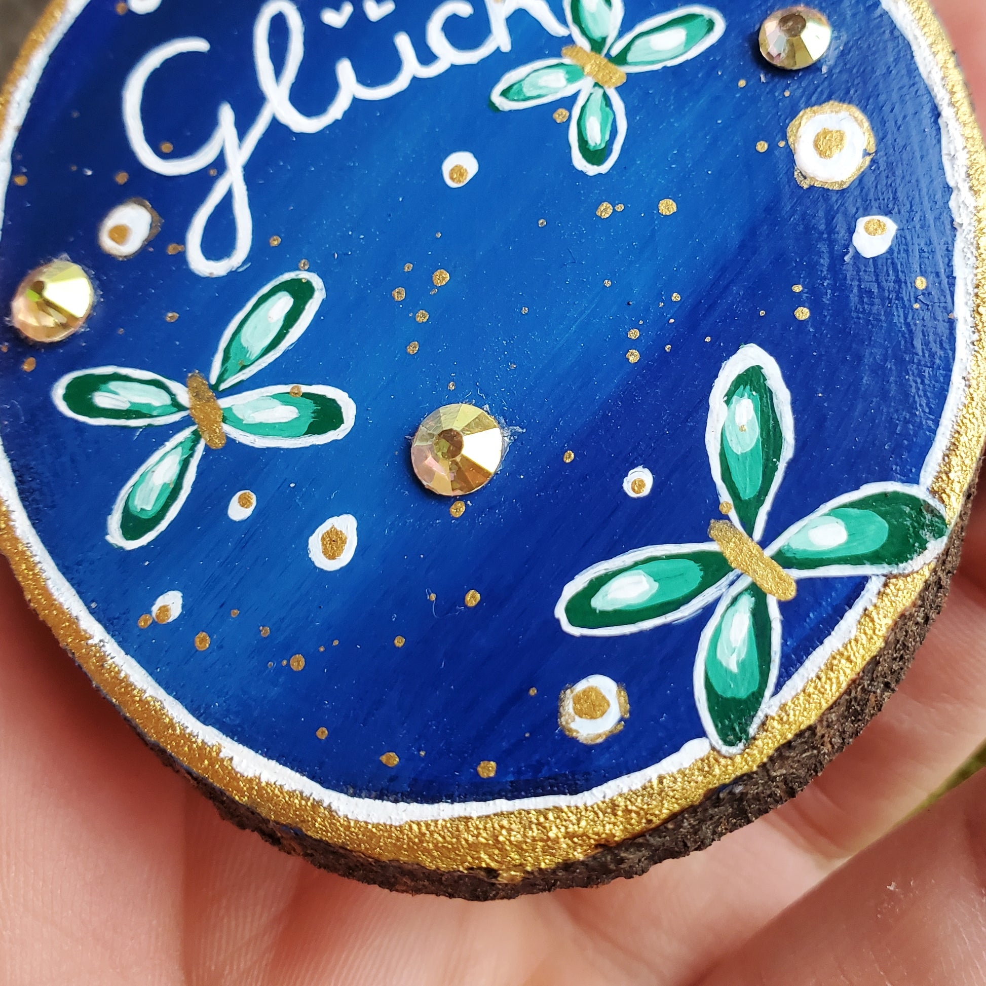 Handbemalte Holzscheibe, Glücksbringer