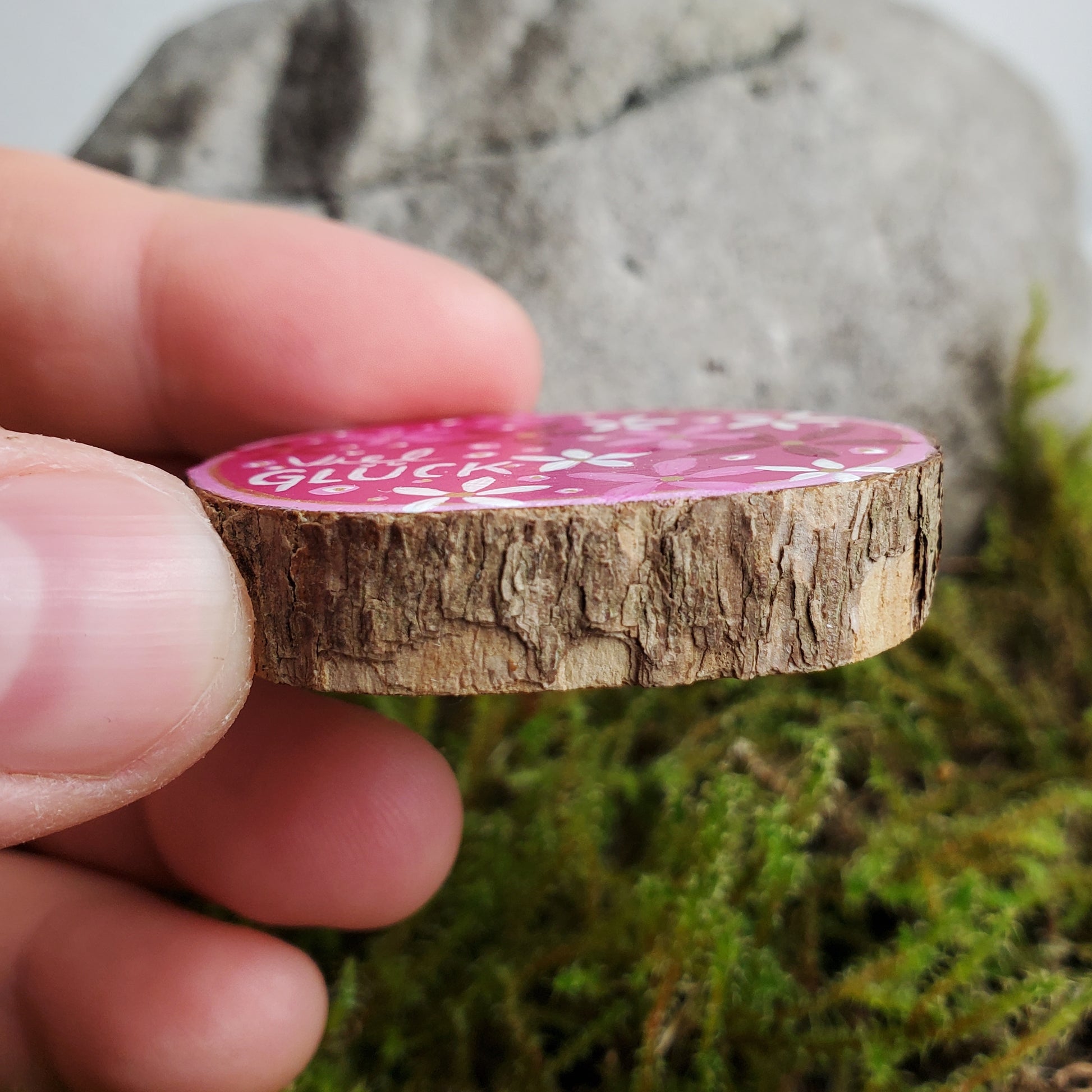 Handbemalte Holzscheibe, Glücksbringer