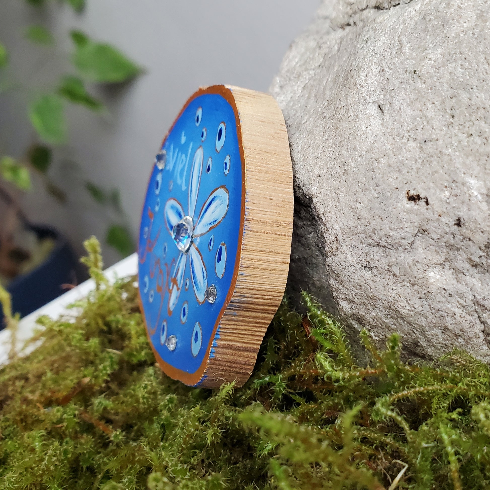 Handbemalte Holzscheibe, Glücksbringer