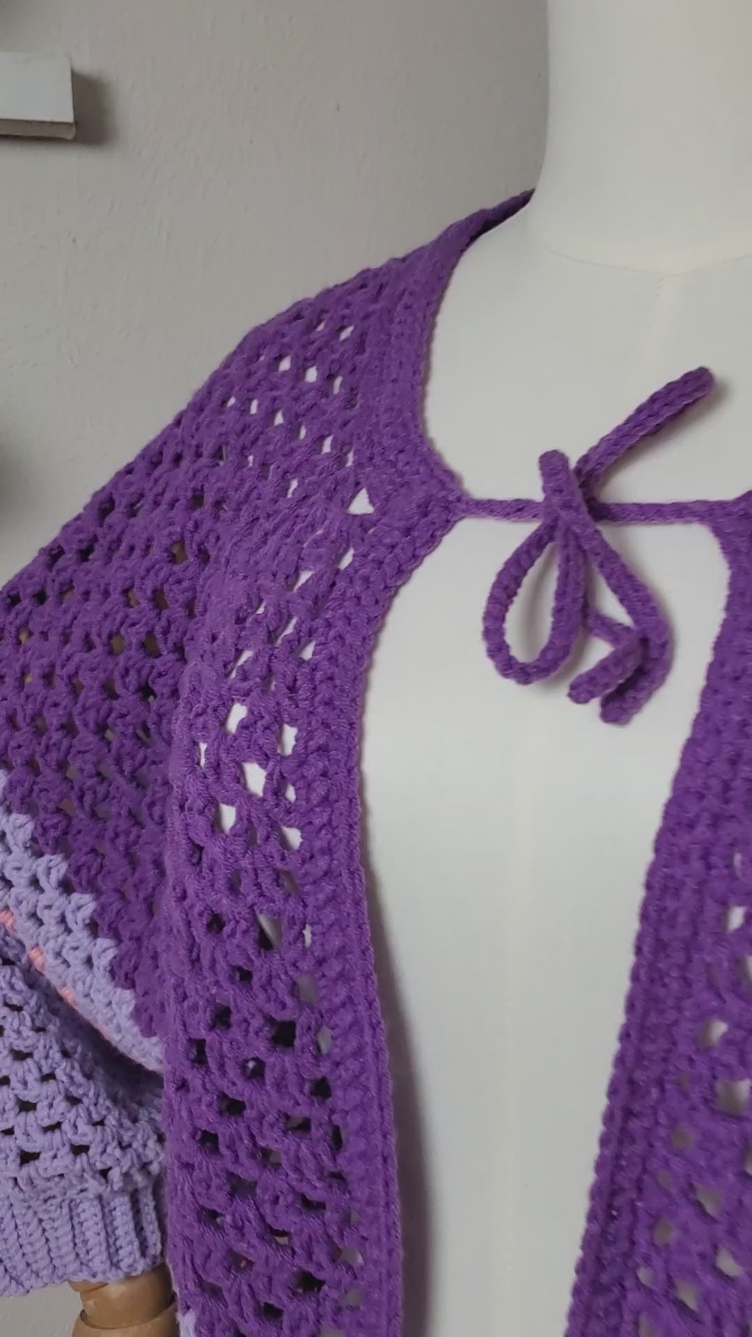 Gehäkelter Cardigan 'Morgenblüte'