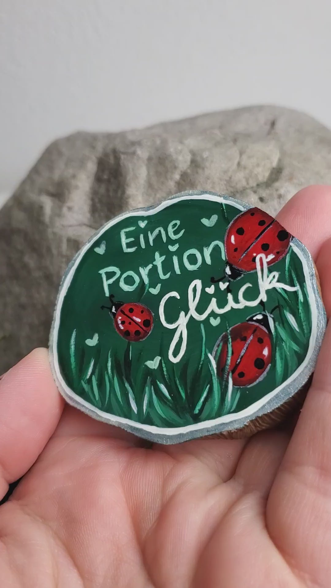 Handbemalte Holzscheibe, Glücksbringer