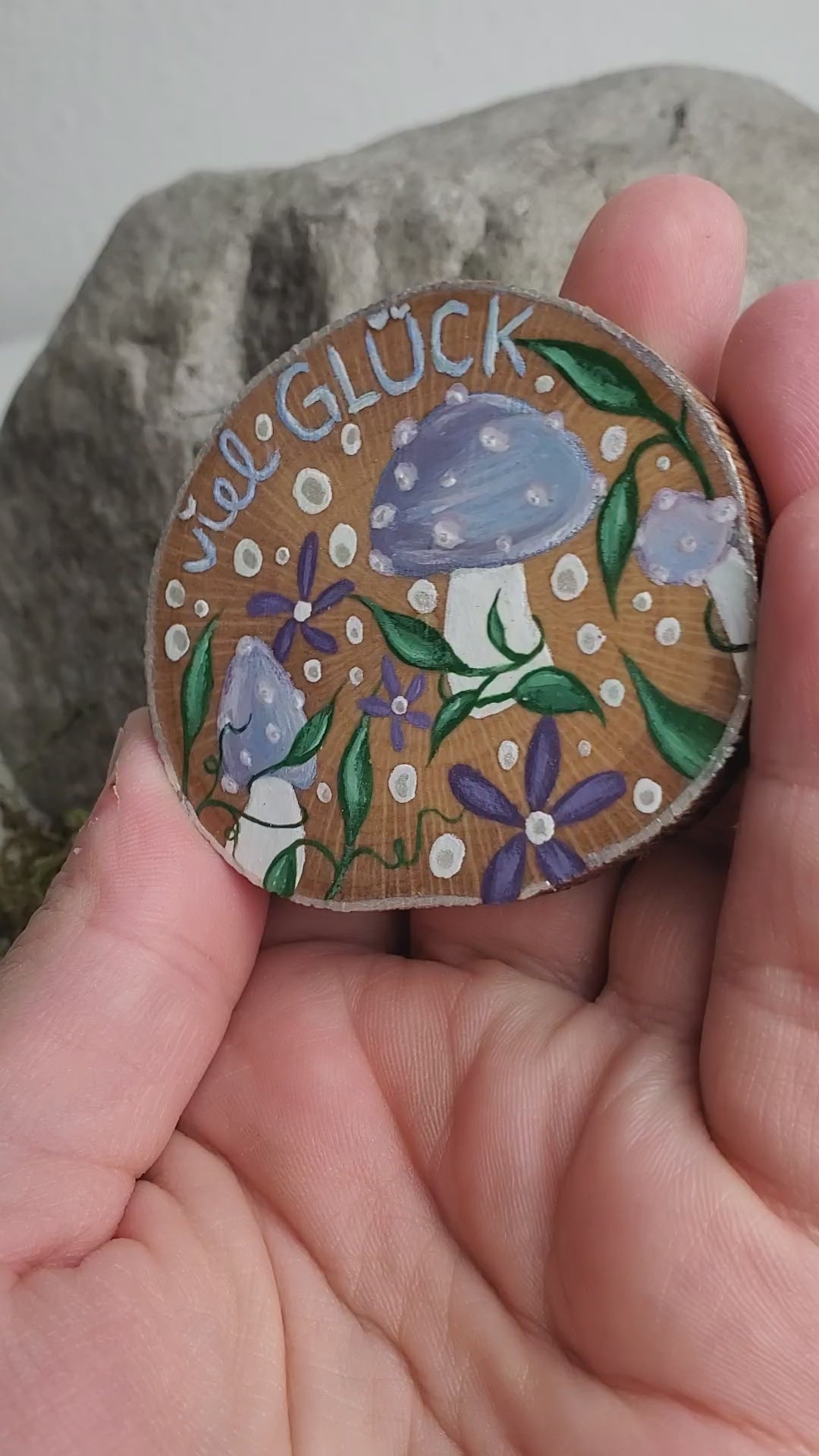 Handbemalte Holzscheibe, Glücksbringer