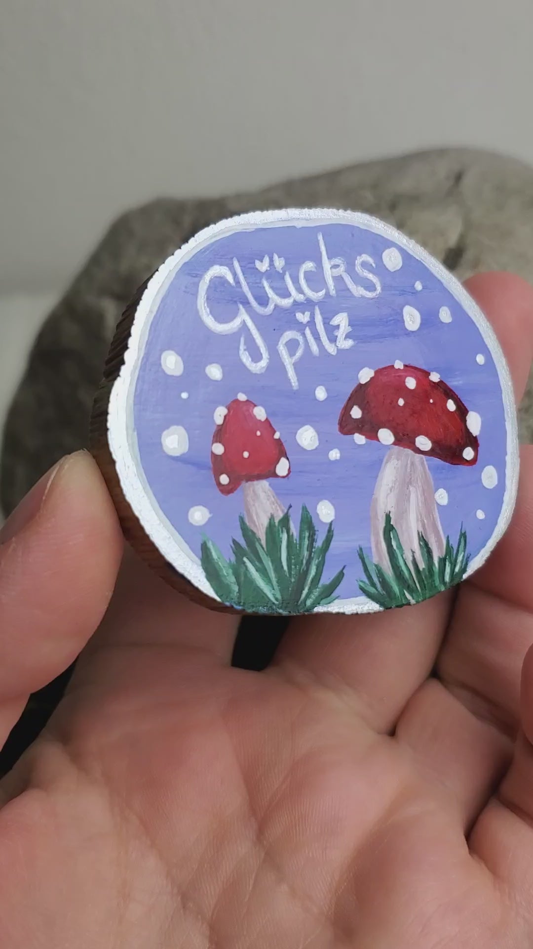 Handbemalte Holzscheibe, Glücksbringer