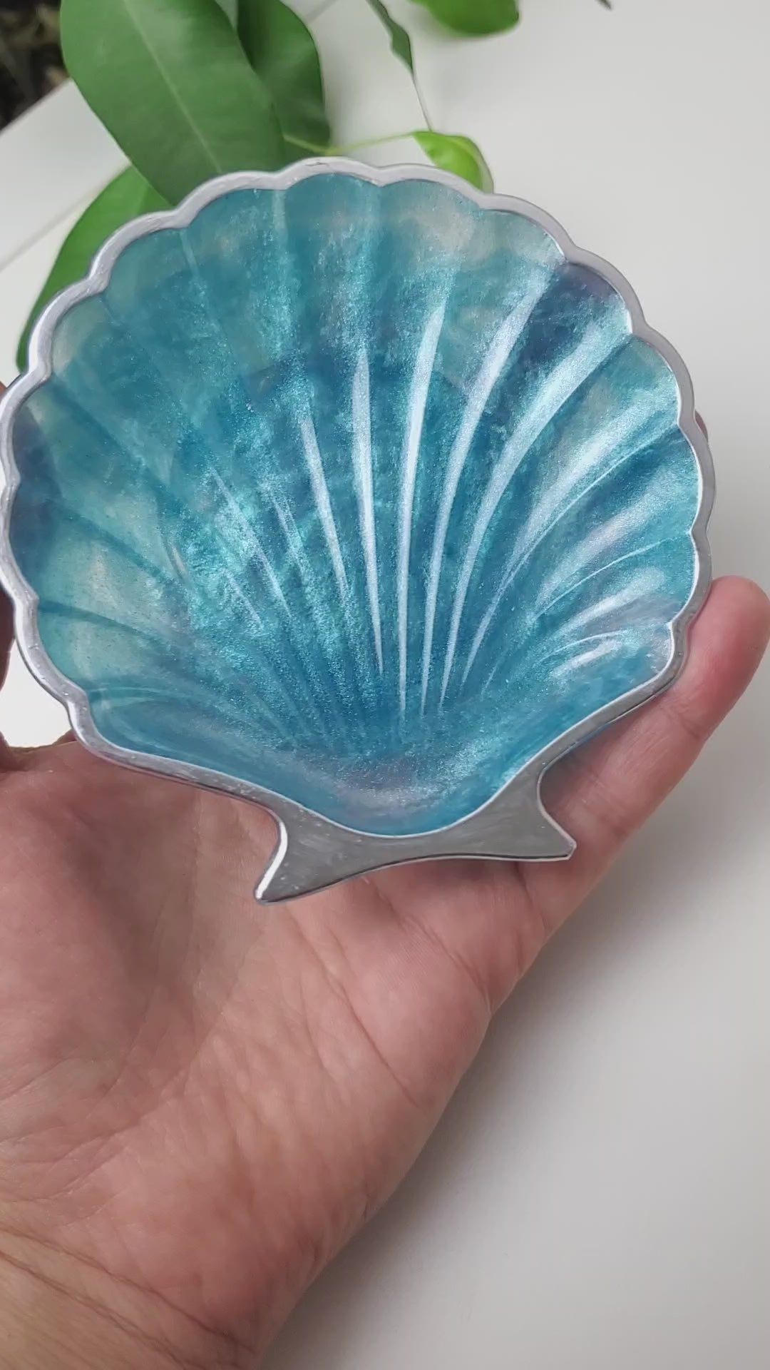 Muschelschale aus Epoxidharz