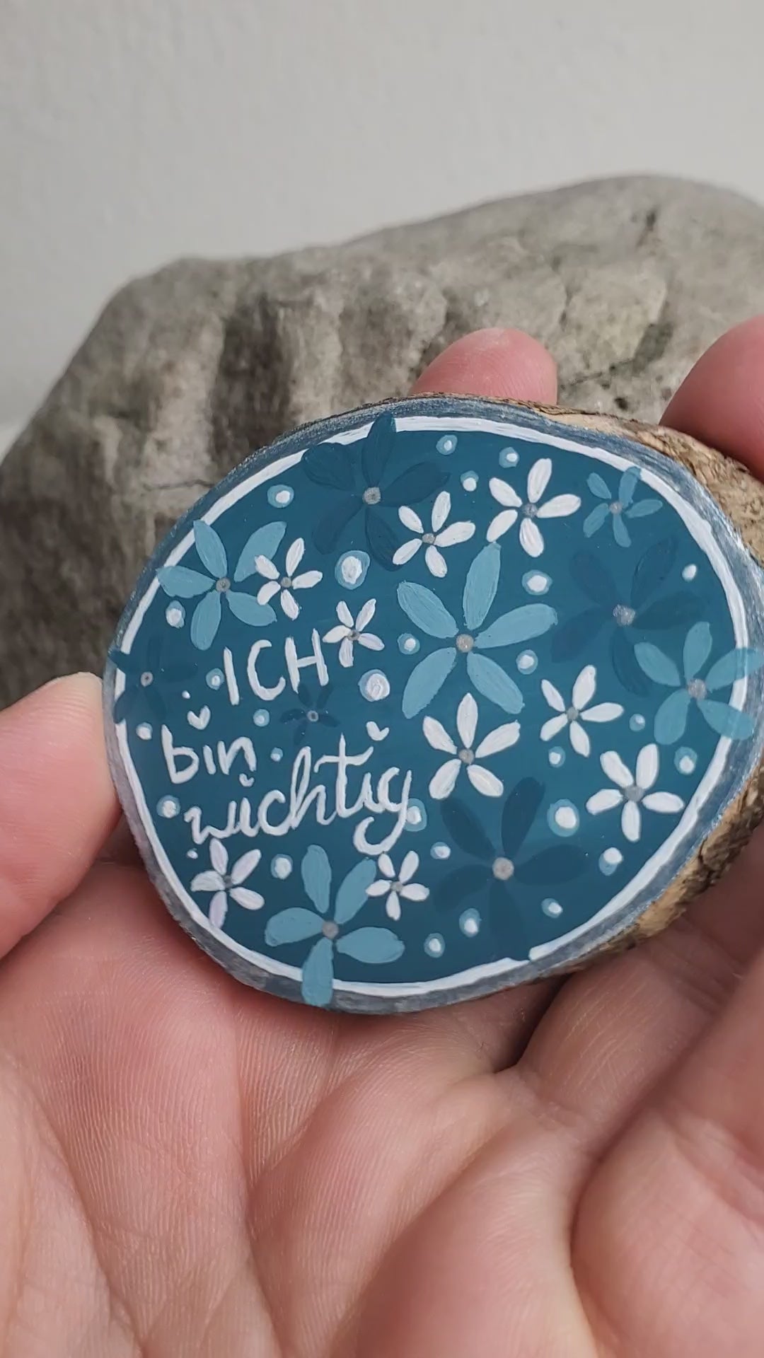 Handbemalte Holzscheibe, Glücksbringer